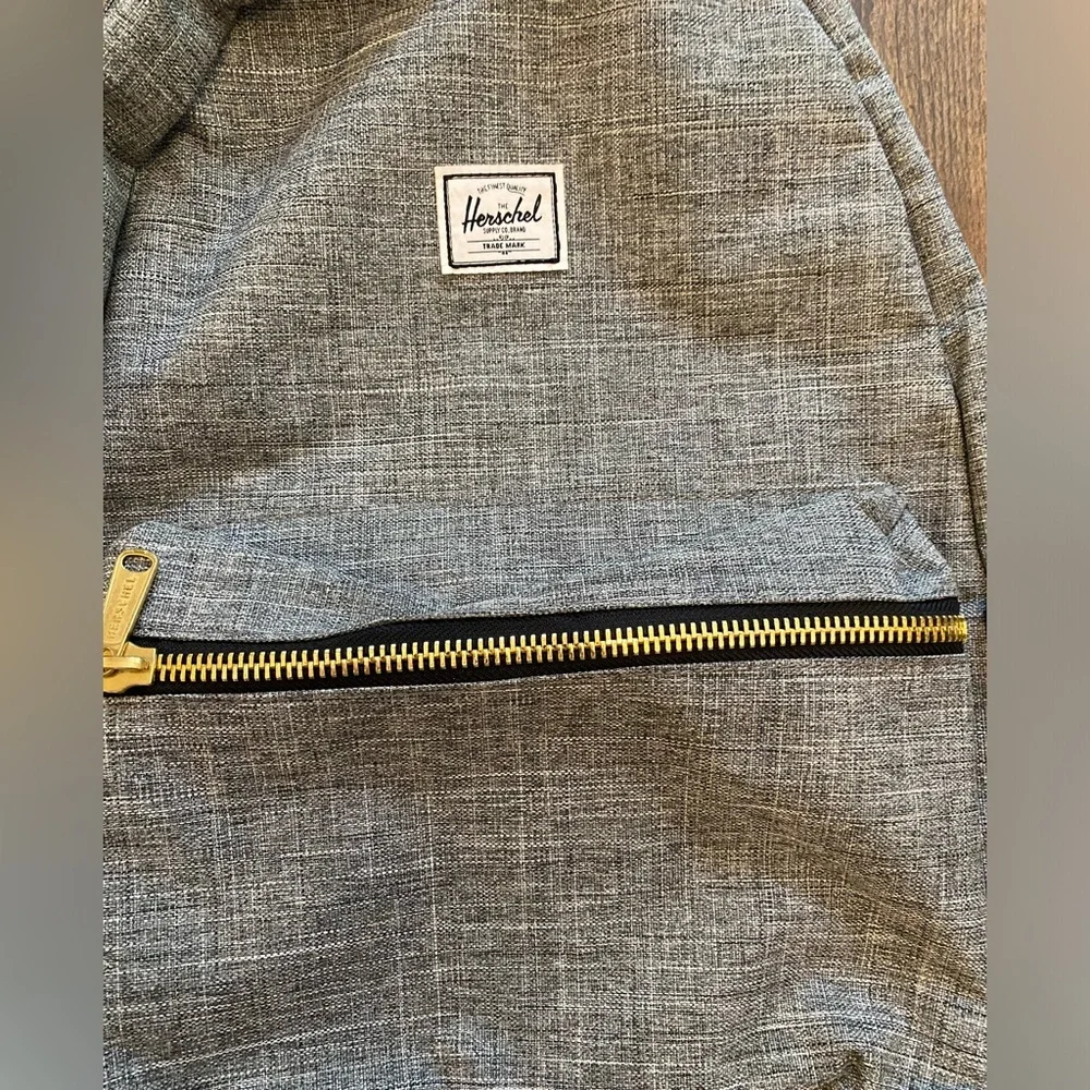 Herschel Supply Company break daily gray